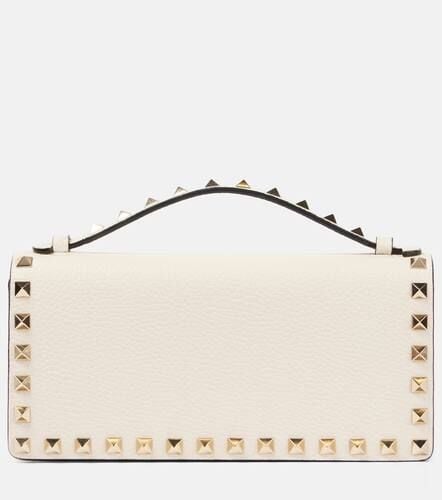 Rockstud leather wallet on chain - Valentino Garavani - Modalova