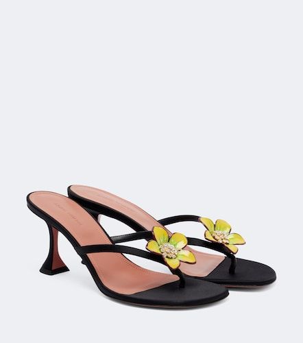 Vittoria embellished satin thong sandals - Amina Muaddi - Modalova