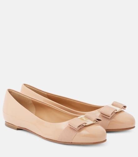 Varina bow-detail patent leather ballet flats - Ferragamo - Modalova