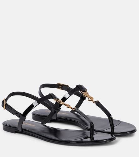 Cassandra patent leather thong sandals - Saint Laurent - Modalova