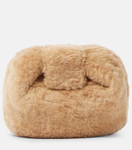 Soft Demi faux shearling clutch - Gabriela Hearst - Modalova