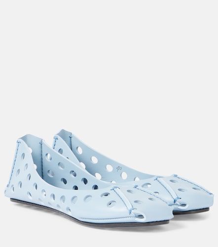 Alaïa Ballerinas Perfo aus Leder - Alaia - Modalova