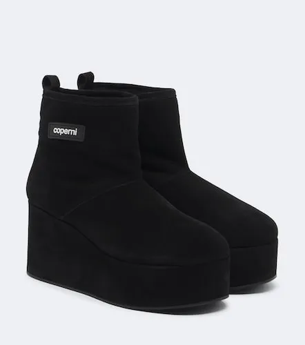 Shearling-lined suede wedge boots - Coperni - Modalova