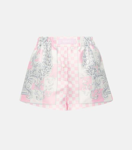 Shorts in raso duchesse con stampa - Versace - Modalova