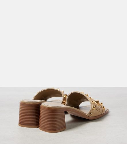 Plaster Caster 50 studded suede mules - Valentino Garavani - Modalova