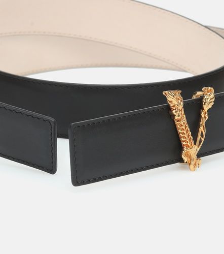 Versace Gürtel Virtus aus Leder - Versace - Modalova