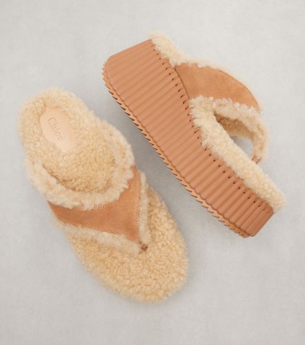 Nama 80 suede platform thong sandals - Chloe - Modalova