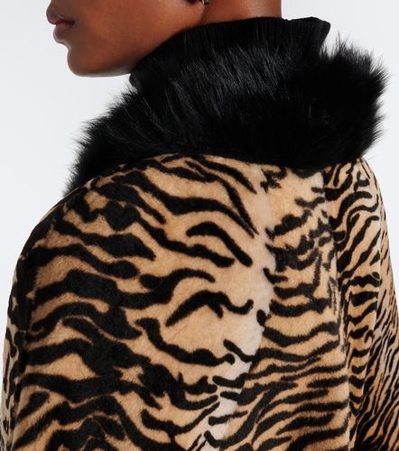 Scialle Olympe in shearling con stampa - Nour Hammour - Modalova
