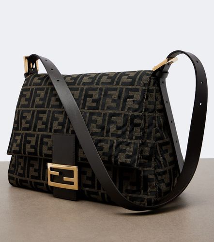 Borsa a spalla Baguette® Medium in canvas - Fendi - Modalova
