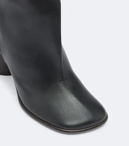 Lemaire Stiefel Crease aus Leder - Lemaire - Modalova