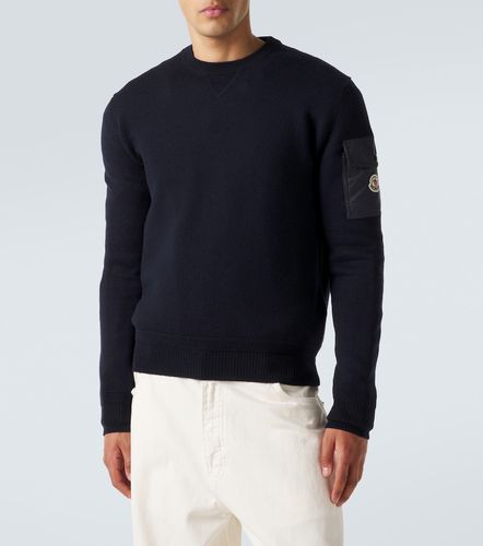 Pullover in lana vergine con logo - Moncler - Modalova