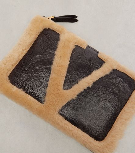 Viva Superstar Medium leather pouch - Valentino Garavani - Modalova