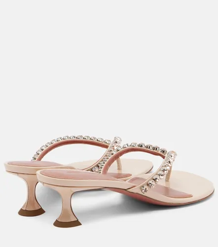 Gigi embellished leather thong sandals - Amina Muaddi - Modalova