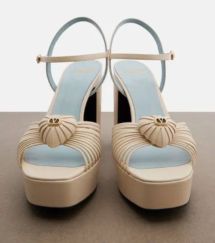 Cour Royal leather platform sandals - Valentino Garavani - Modalova