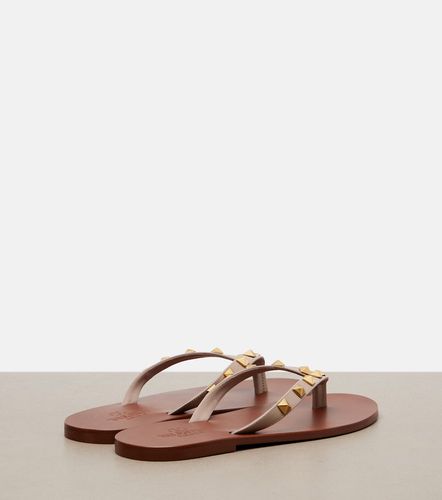 Rockstud leather thong sandals - Valentino Garavani - Modalova
