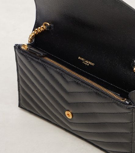 Cassandre Envelope Small leather wallet on chain - Saint Laurent - Modalova