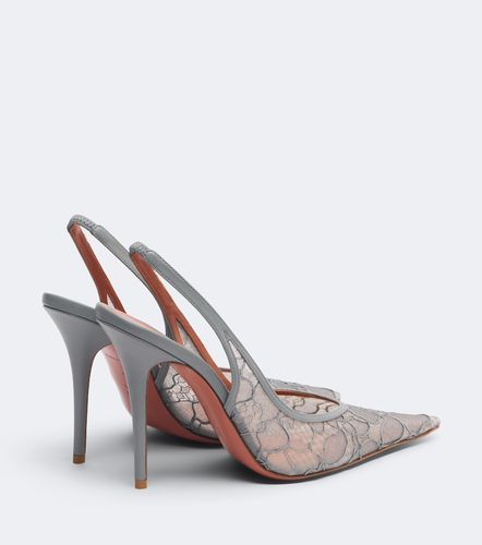 Pumps slingback Anok in pizzo - Amina Muaddi - Modalova