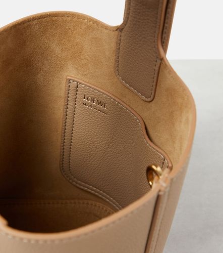 Secchiello Pebble Mini in pelle - Loewe - Modalova