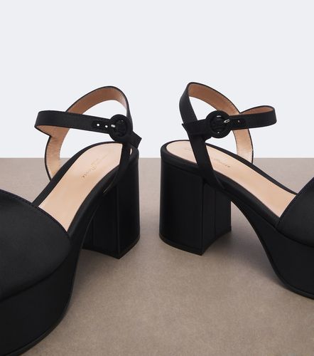 Satin platform sandals - Gianvito Rossi - Modalova