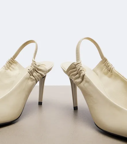 Anne-Marie leather slingback pumps - Saint Laurent - Modalova