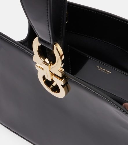 Small patent leather clutch - Ferragamo - Modalova