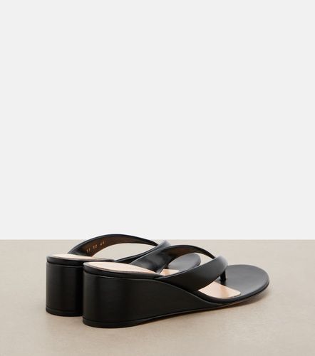 Leather wedge thong sandals - Gianvito Rossi - Modalova