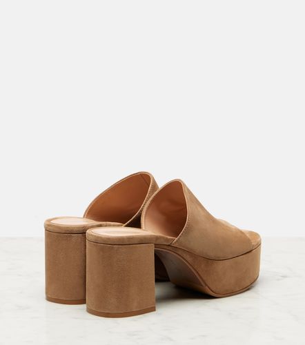 Gianvito Rossi Suede platform mules - Gianvito Rossi - Modalova