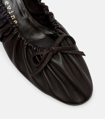 Gather Around ruched leather pumps - Herbert Levine - Modalova