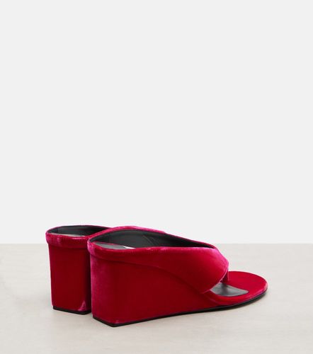Alaïa Sandalias con cuña Cube 75 de terciopelo - Alaia - Modalova