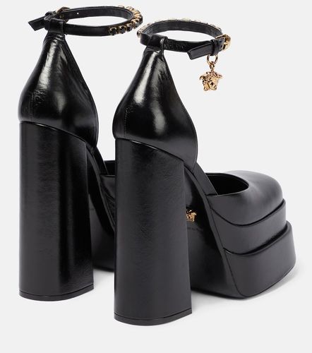 Medusa Aevitas leather platform pumps - Versace - Modalova