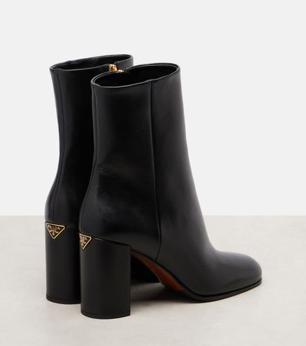 Prada Stivaletti in pelle con logo - Prada - Modalova