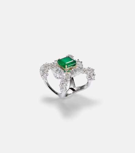 Reign Supreme 18kt white gold ring with diamonds and emerald - Yeprem - Modalova