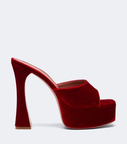 Mules con plataforma Dalida de terciopelo - Amina Muaddi - Modalova