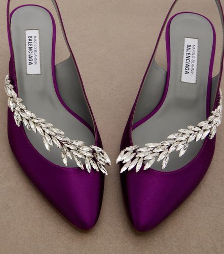 X Manolo Blahnik satin slingback pumps - Balenciaga - Modalova