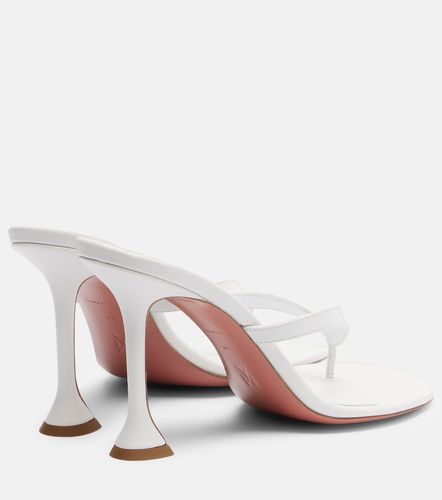 Juliette leather thong sandals - Amina Muaddi - Modalova