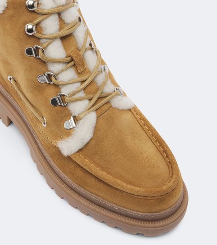 Stivaletti stringati in suede con shearling - Yves Salomon - Modalova