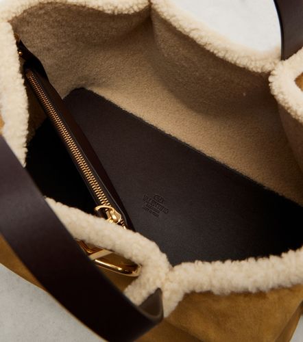 Borsa VLogo Medium in suede - Valentino Garavani - Modalova
