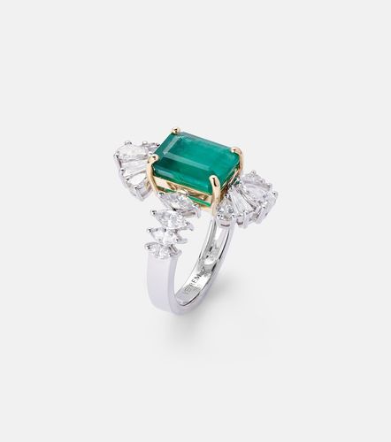 Reign Supreme 18kt white gold ring with diamonds and emerald - Yeprem - Modalova
