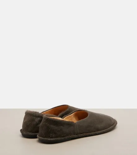 Zapatos slip-on Canal de pelo de becerro - The Row - Modalova