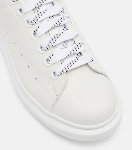 Zapatillas Oversized de piel - McQueen - Modalova
