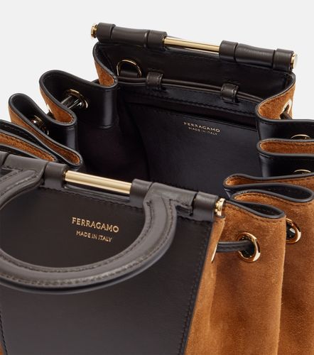 Gancio Small suede bucket bag - Ferragamo - Modalova