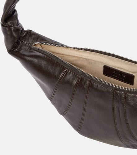Croissant Small leather shoulder bag - Lemaire - Modalova