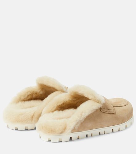 Slip-on in suede con shearling - Miu Miu - Modalova