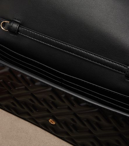 Tube FF leather wallet on chain - Fendi - Modalova