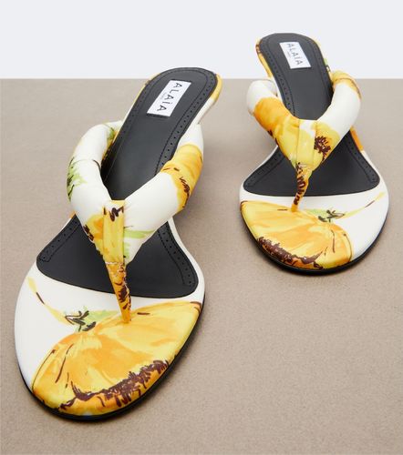 Alaïa Sandalias florales acolchadas - Alaia - Modalova