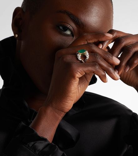Ring aus 18kt Weißgold mit Diamanten und Smaragd - Yeprem - Modalova