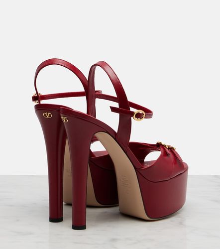 Crasher 145 leather platform sandals - Valentino Garavani - Modalova