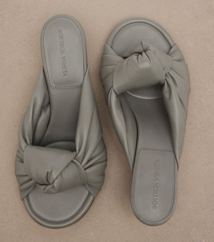 Cherry Knot leather mules - Bottega Veneta - Modalova