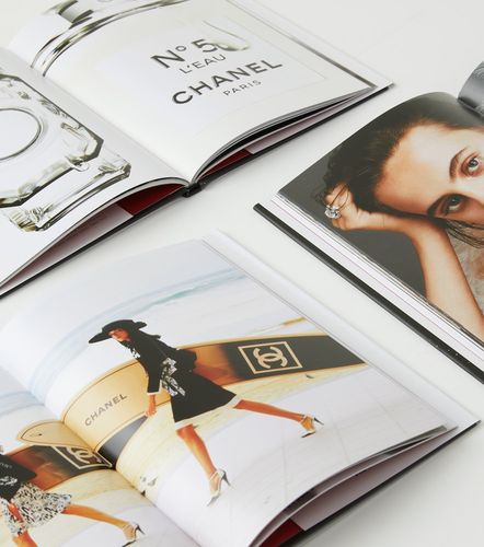 Assouline Set de 3 libros Chanel - Assouline - Modalova