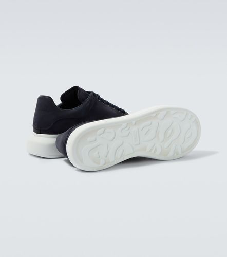 Sneakers Oversized in pelle con suede - McQueen - Modalova